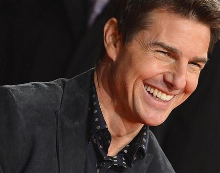 tom-cruise-min