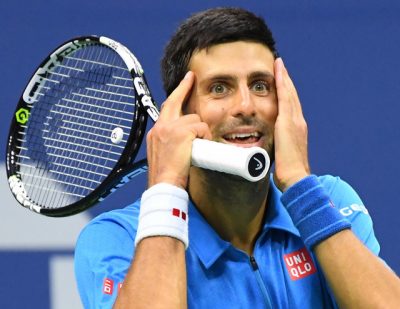 Novak Djokovic tiếc nuối khi để thua Wawrinka. Photo Courtesy: Reuters