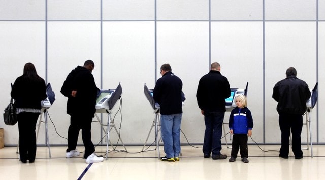 Voters cast their ballots at Legend Elementary School during the U.S. presidential election in Newark, Ohio November 6, 2012. (Photo: Reuters/ Matt Sullivan)