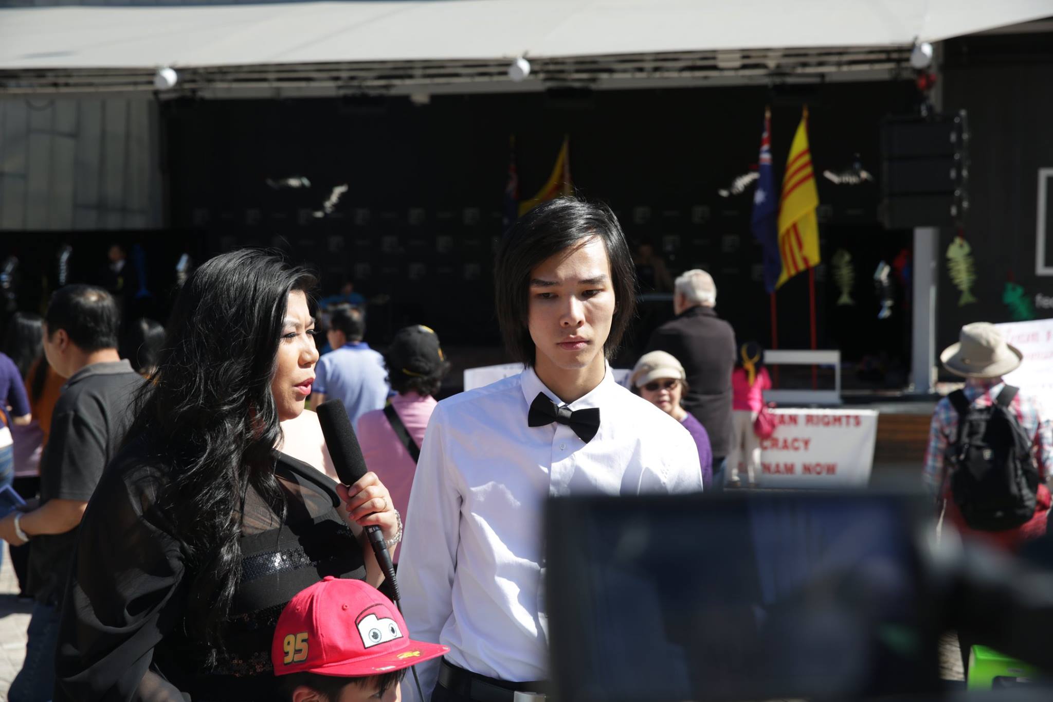 Singers Donna Tran-Walker (L) and Hieu Huynh (R) talk to TVTS about Vietnam's environmental disaster in which tens-of-millions of fish died along Vietnam's central coast in April. Picture taken on October 29, 2016. (Photo: TiVi Tuan-san)