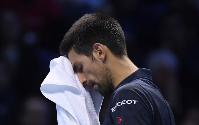 Djokovic đã trận đấu đáng quên khi để thua 2 set. Photo Courtesy: Reuters