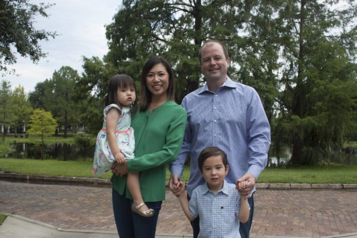 Stephanie Murphy poses for a picture with her husband and two children. (Photo courtesy: stephaniemurphyforcongress.com)
