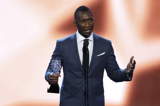 Mahershala Ali giành giải nam diễn viên phụ. Photo Courtesy: Reuters