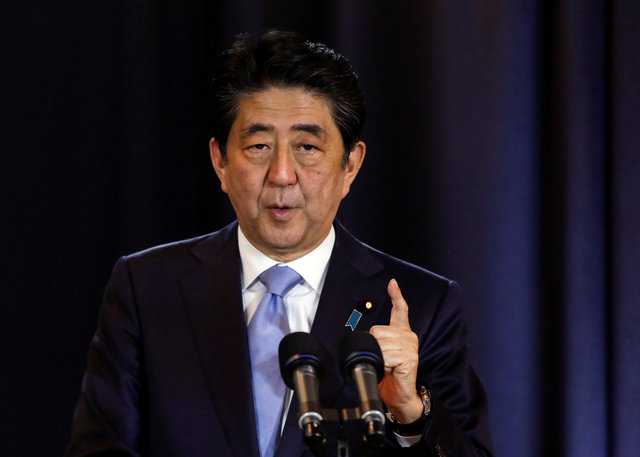 Japanese Prime Minister Shinzo Abe gestures during a press conference in Buenos Aires, Argentina, November 21, 2016. (Photo: Reuters)