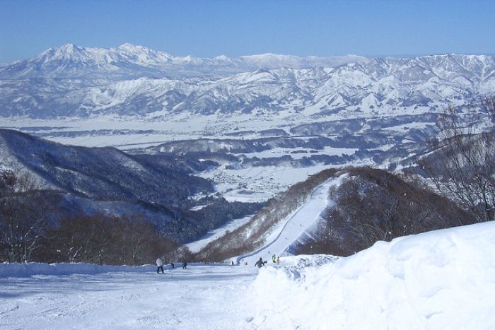 Four Australians safe at Japan ski resort after spending night on ...