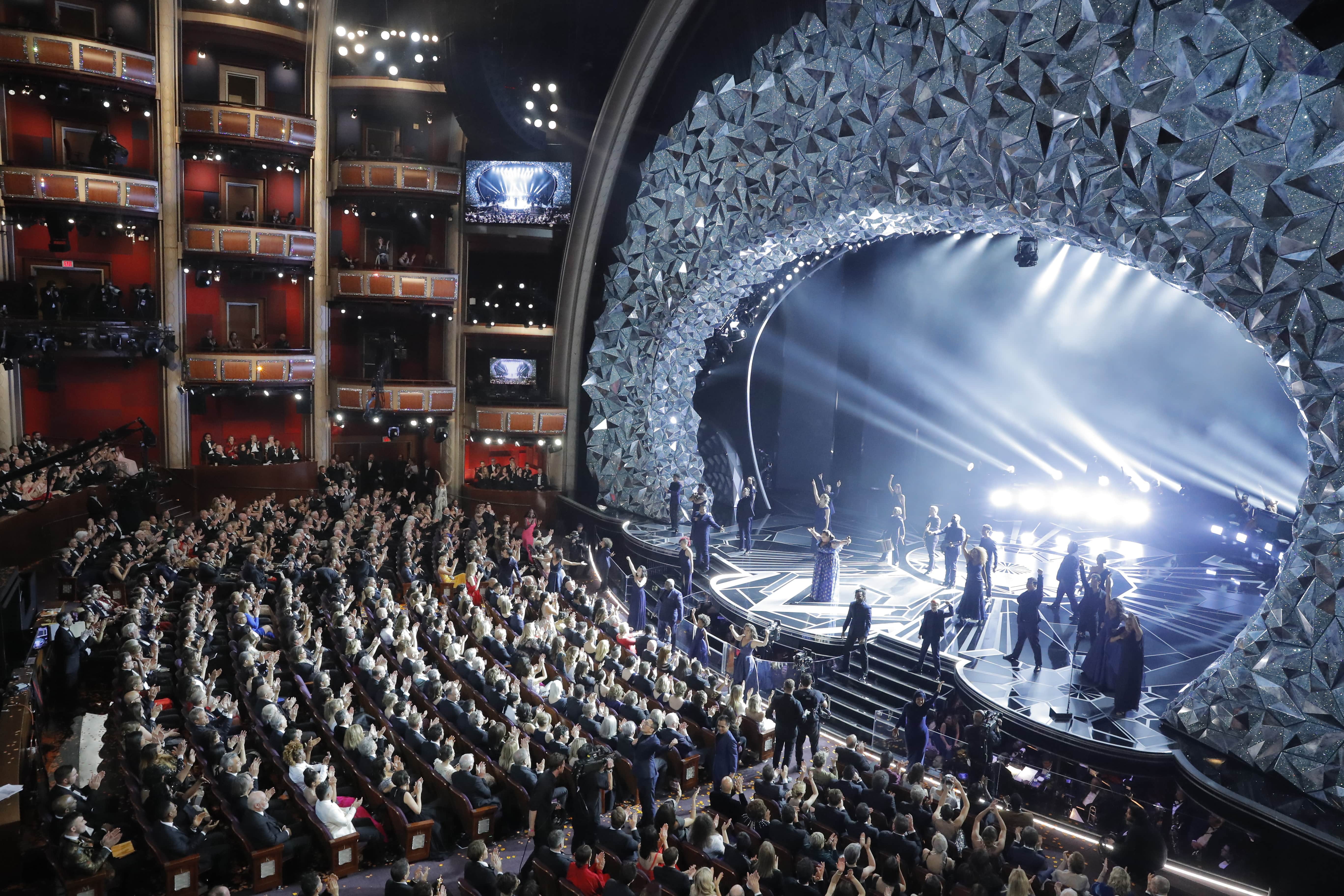Кинопремии локации. Фото зала в котором проходит церемония награждения Оскаром. Tv audience