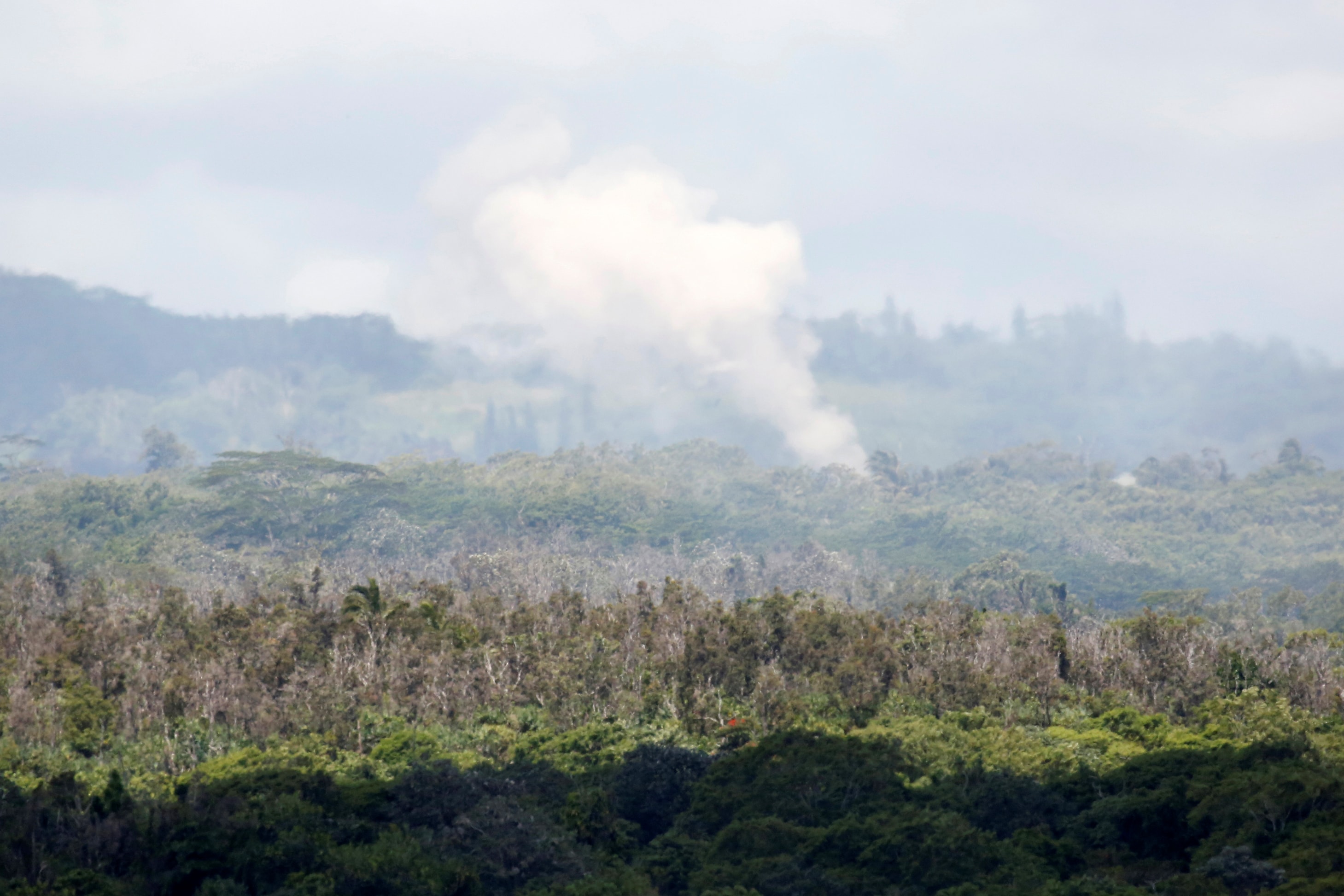 Lava Threatens Hawaii Exit Routes Could Spur More Evacuations Tvts