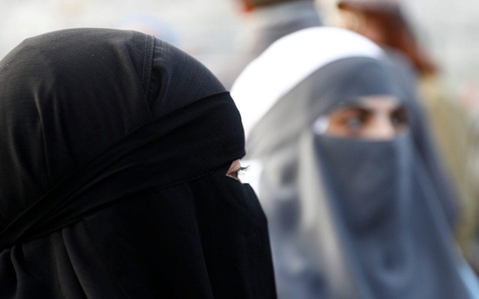 Swiss canton becomes second to ban burqas in public - TVTS