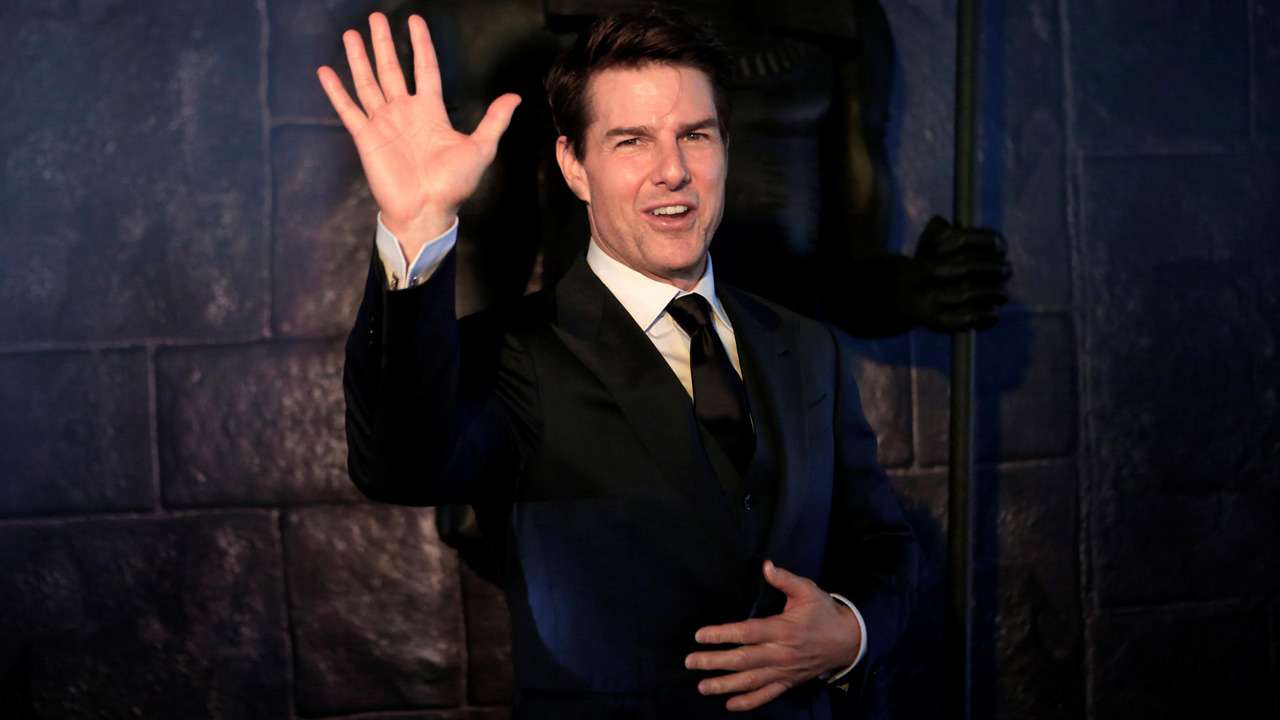 lungimea penisului Tom Cruise)