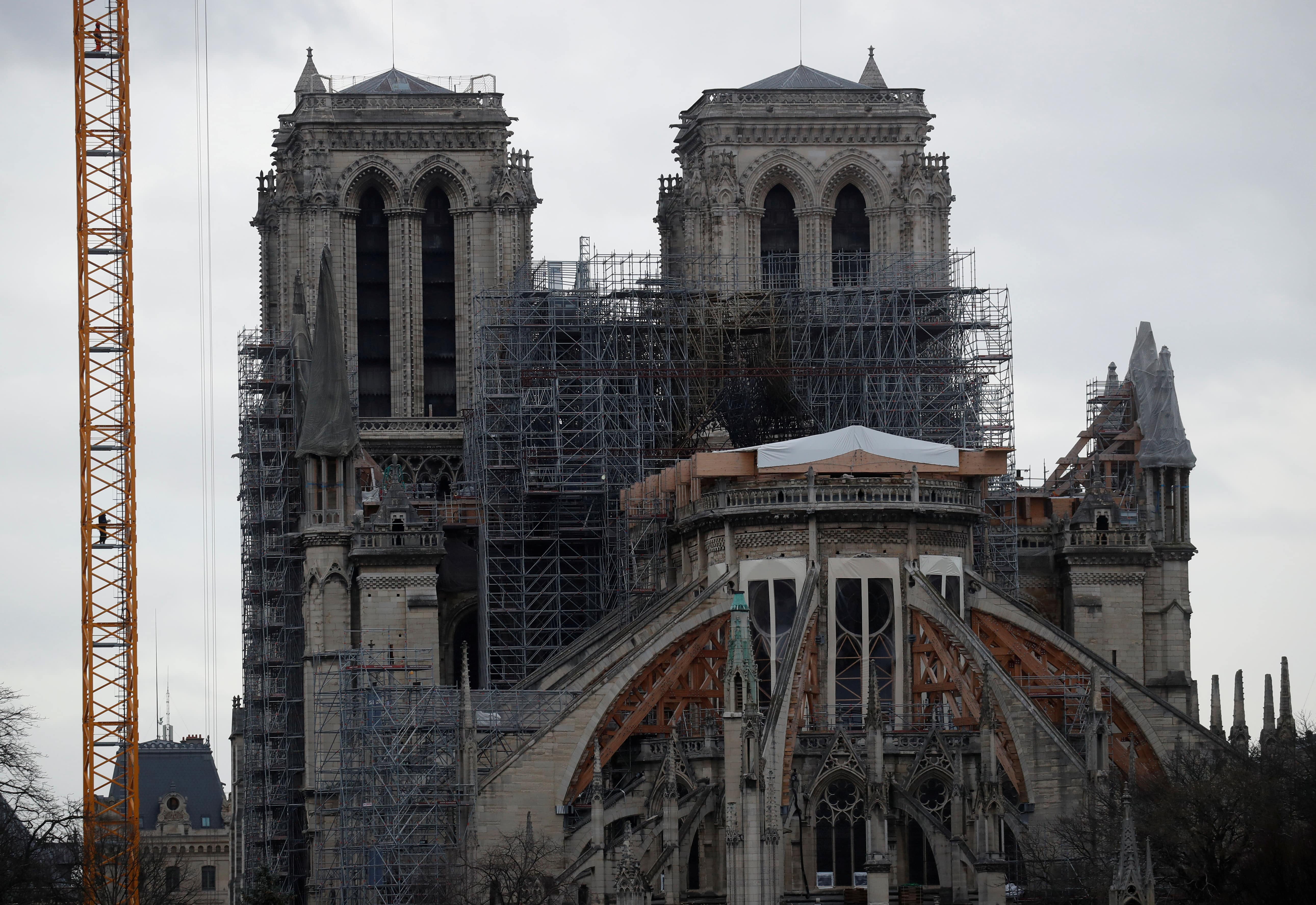 Notre-Dame restoration enters risky phase with scaffolding removal - TVTS